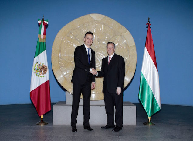 Miért lehetne vádlott Szijjártó Péter?