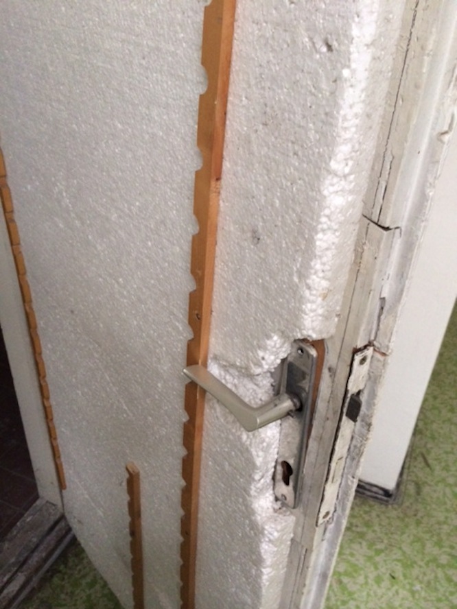 Illustration for article titled Ebbe az Andrássy úti bérpalotába költözik a Cink