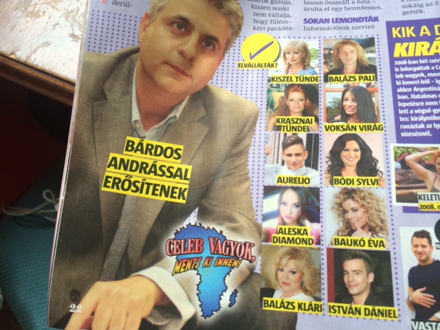 Pornósztárral és pöcshelikopterezővel táborozik Bárdos András