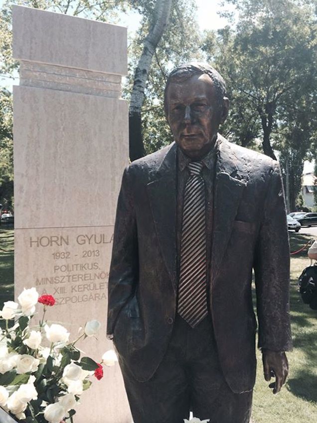 Horn Gyuláé a magyar szobortörténet legkidolgozottabb bronz nyakkendője