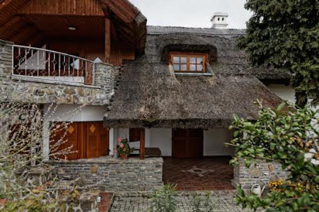 Mészáros Lőrincnek a gazdasági épülete is ilyen