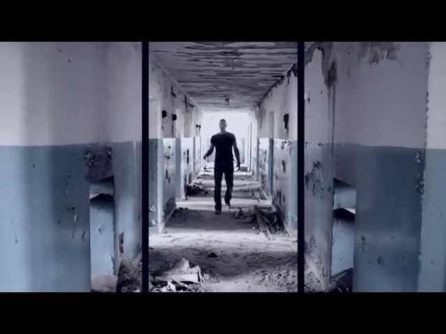 Félálomban nevetjük ki a világot