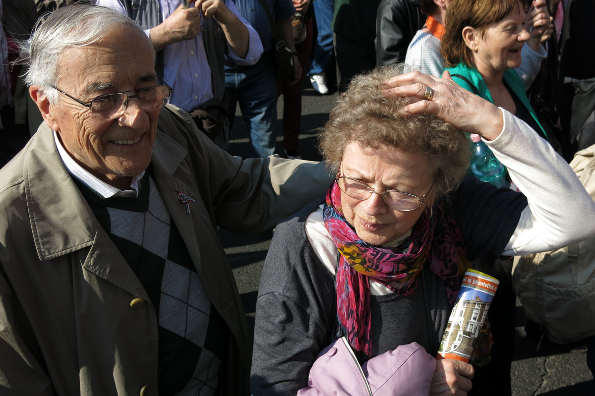 Illustration for article titled Harcba boldog jövőért megyünk – képeink a Második Békemenetről