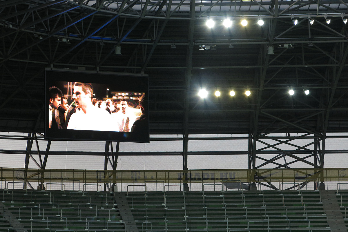 Illustration for article titled Mit gondoltok, az RTL Klub vagy a TV2 fog hirdetni a Fradi-stadionban?