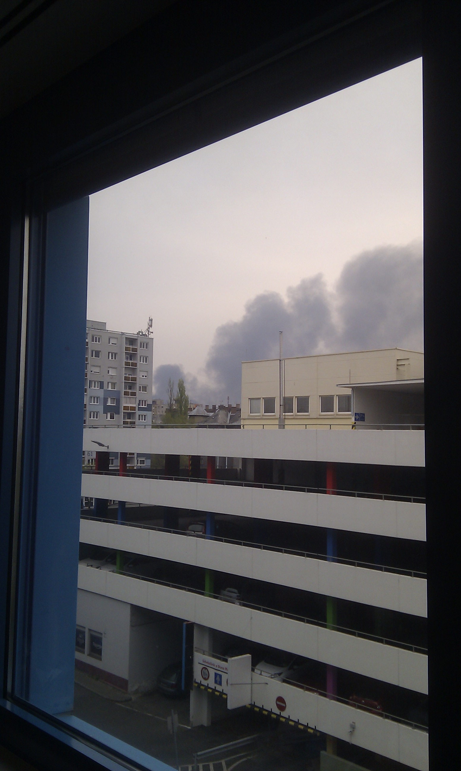 Valami nagy dolog ég a XIII. kerületben