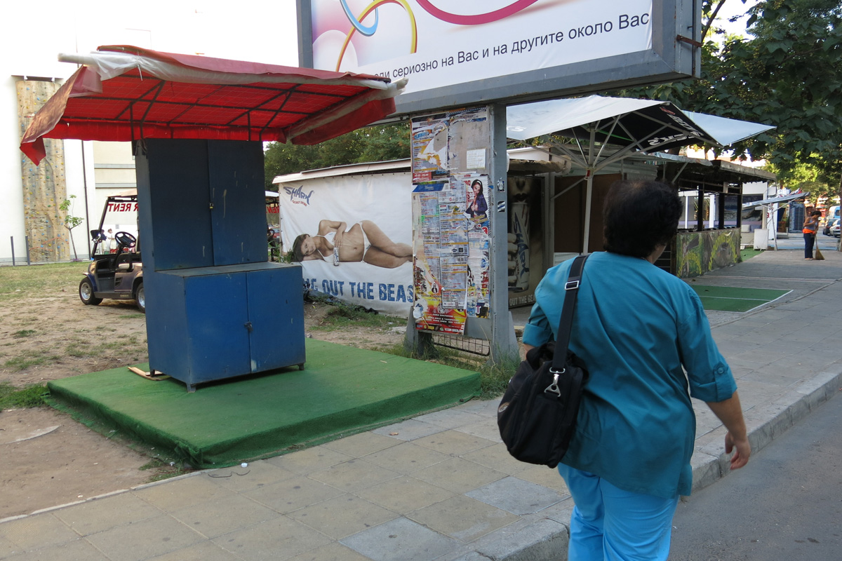 Illustration for article titled Siófok szorozva ezerrel – egy hét szenvedés a Naposparton