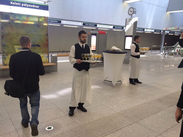 Illustration for article titled Ez Budapest föld alá épített völgyhídja