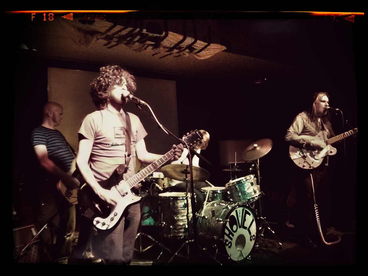 Illustration for article titled Jóléti rock and roll: bennszülött garázsrock Antwerpenben