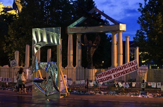 Egy férfi megsemmisítette Budapest leghíresebb szelfizőhelyét