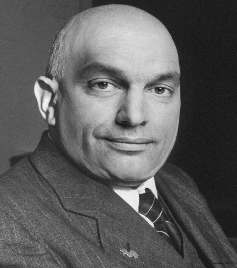 Illustration for article titled Minden idők legnagyobb Orbán-popónyalója Petró Ildikó főszerkesztő