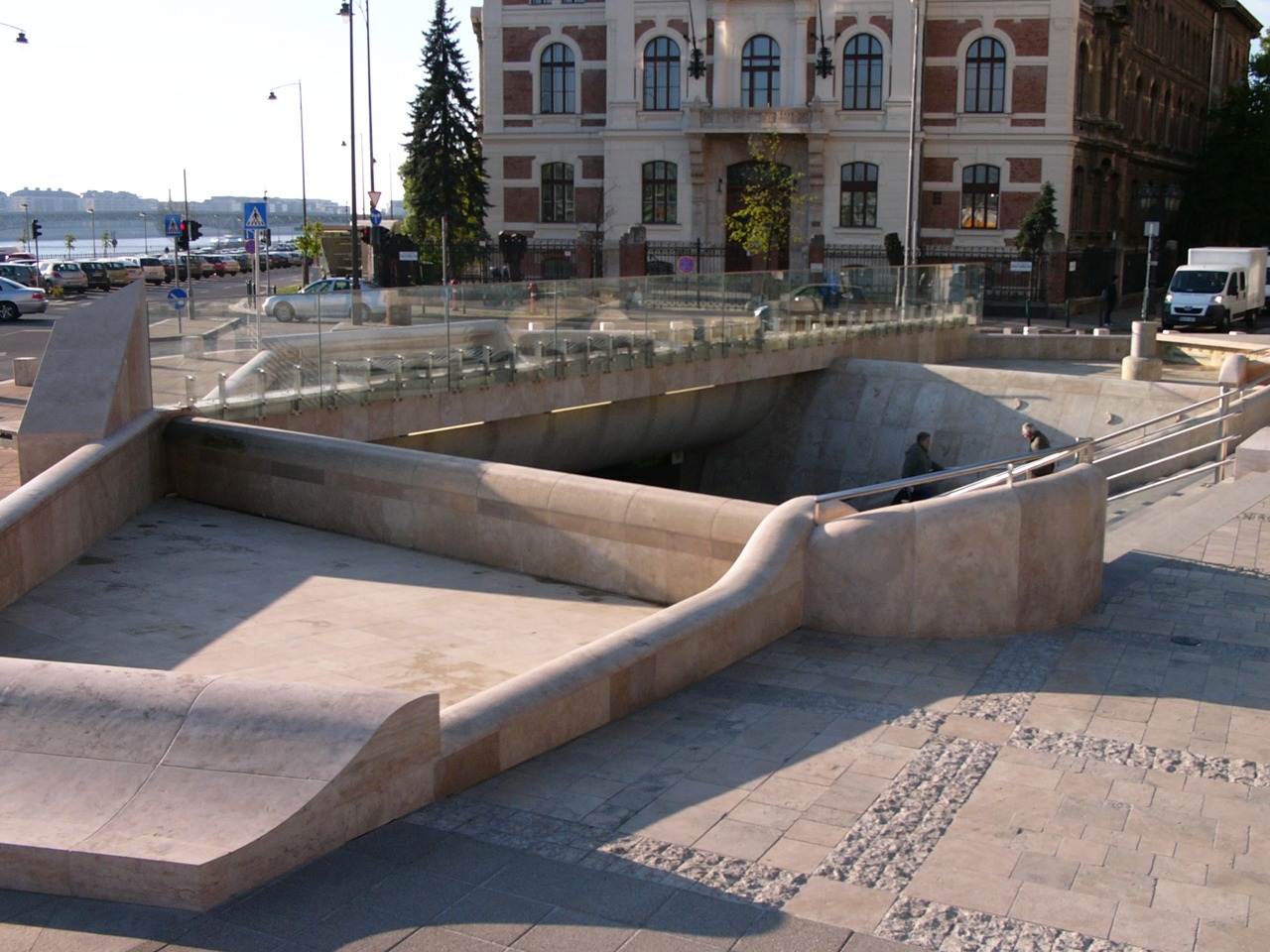 Illustration for article titled Már nem lubickolnak a négyes metró pisztrángjai