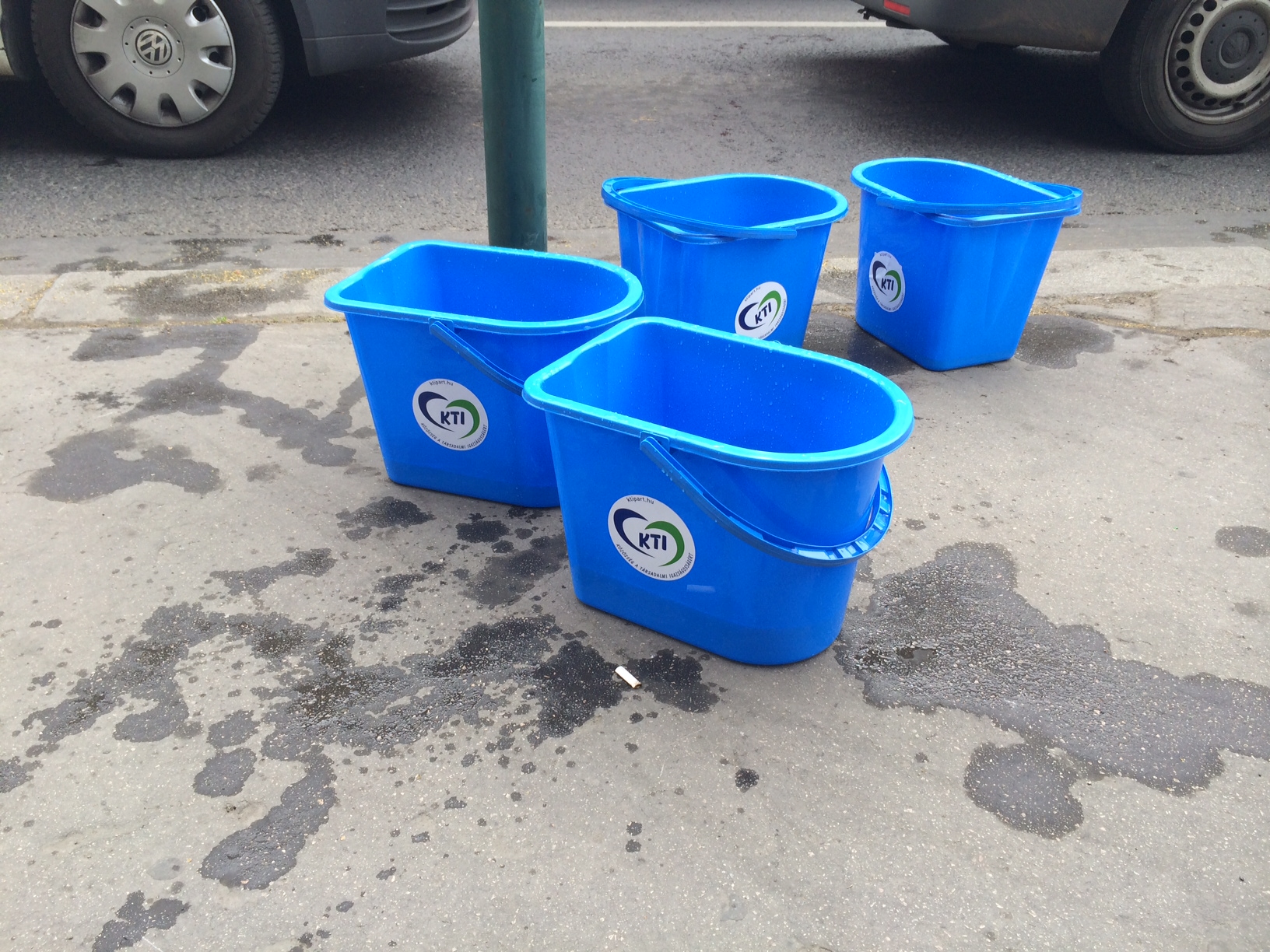 Illustration for article titled Szili Katalin ledobta a csöcsbombát a Belváros közepén