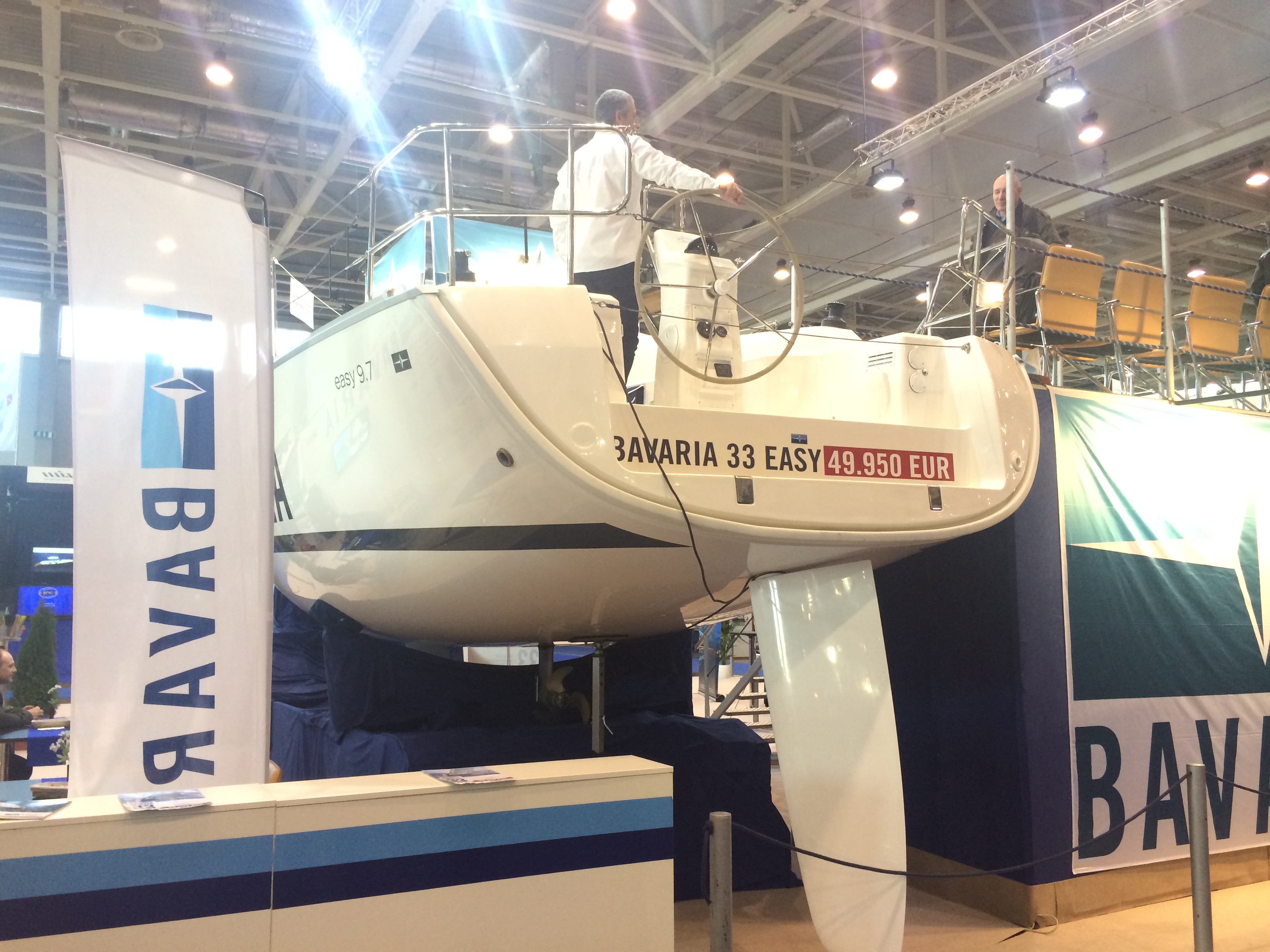 Illustration for article titled Így buliznak döglött állatokkal az ország legidiótábban öltözött emberei