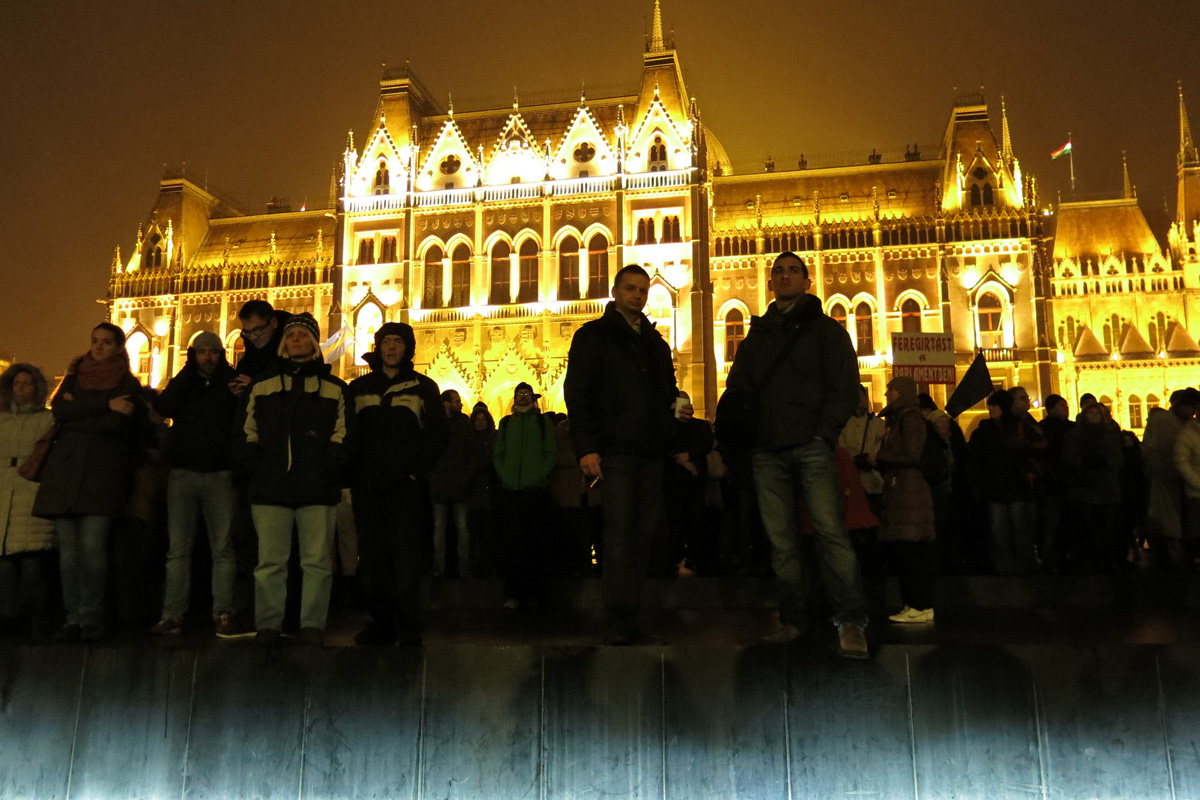 Illustration for article titled Game Over – képeink a kedd esti tüntetésről