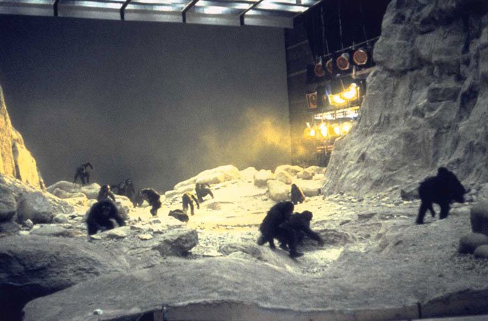 Illustration for article titled Kéznyomok a monoliton: Kubrick, Clarke, és a folyton csörgő telefonok