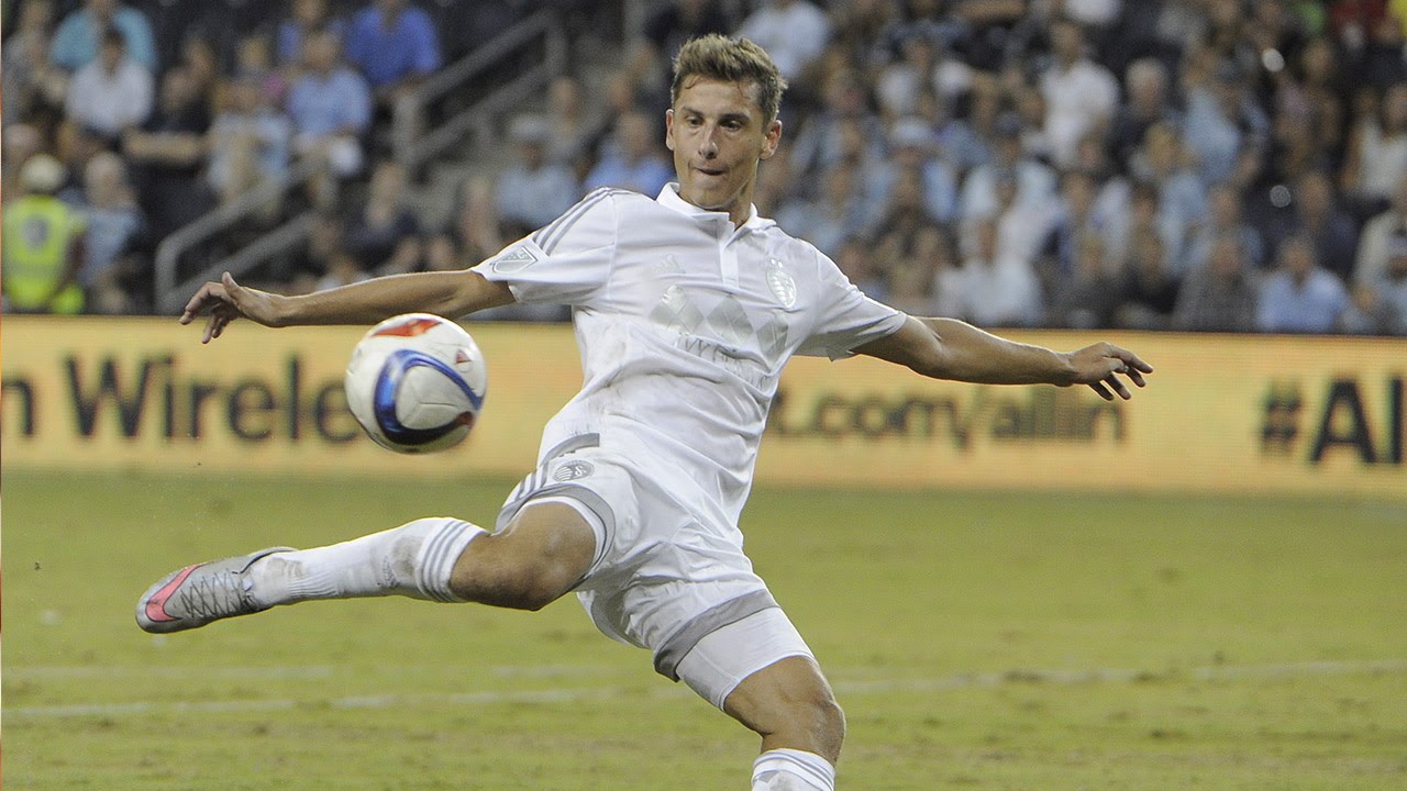 Ilyen fejesgólt tényleg ritkán látni, ráadásul egy magyar szerezte