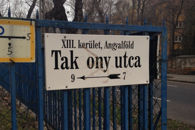 Amikor nem a Fidesz nevezi át az utcákat, az viccesebb