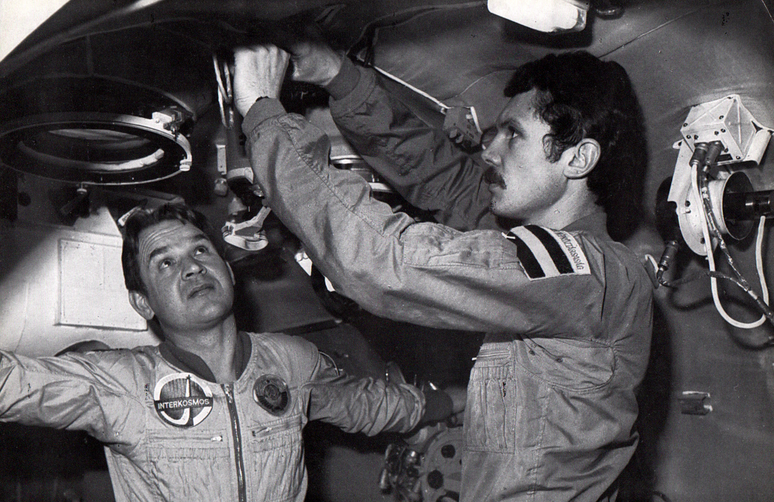 Illustration for article titled Meghalt Kubaszov űrhajós, Farkas Bertalan parancsnoka