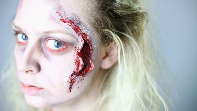 Szíveskedjenek nem öltözni szörnynek a metrón