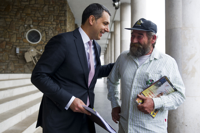 Mit jelent az, hogy Lázár János az Origo-címlap főszereplője?