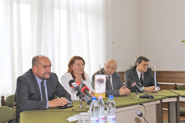 Szvobodás ukrán vádolja kémkedéssel a Fidesz EP-képviselőjét