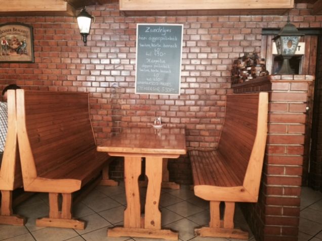 Illustration for article titled Hőre lágyuló műanyagot kaptunk ebéd helyett az átkozott Szlovákban