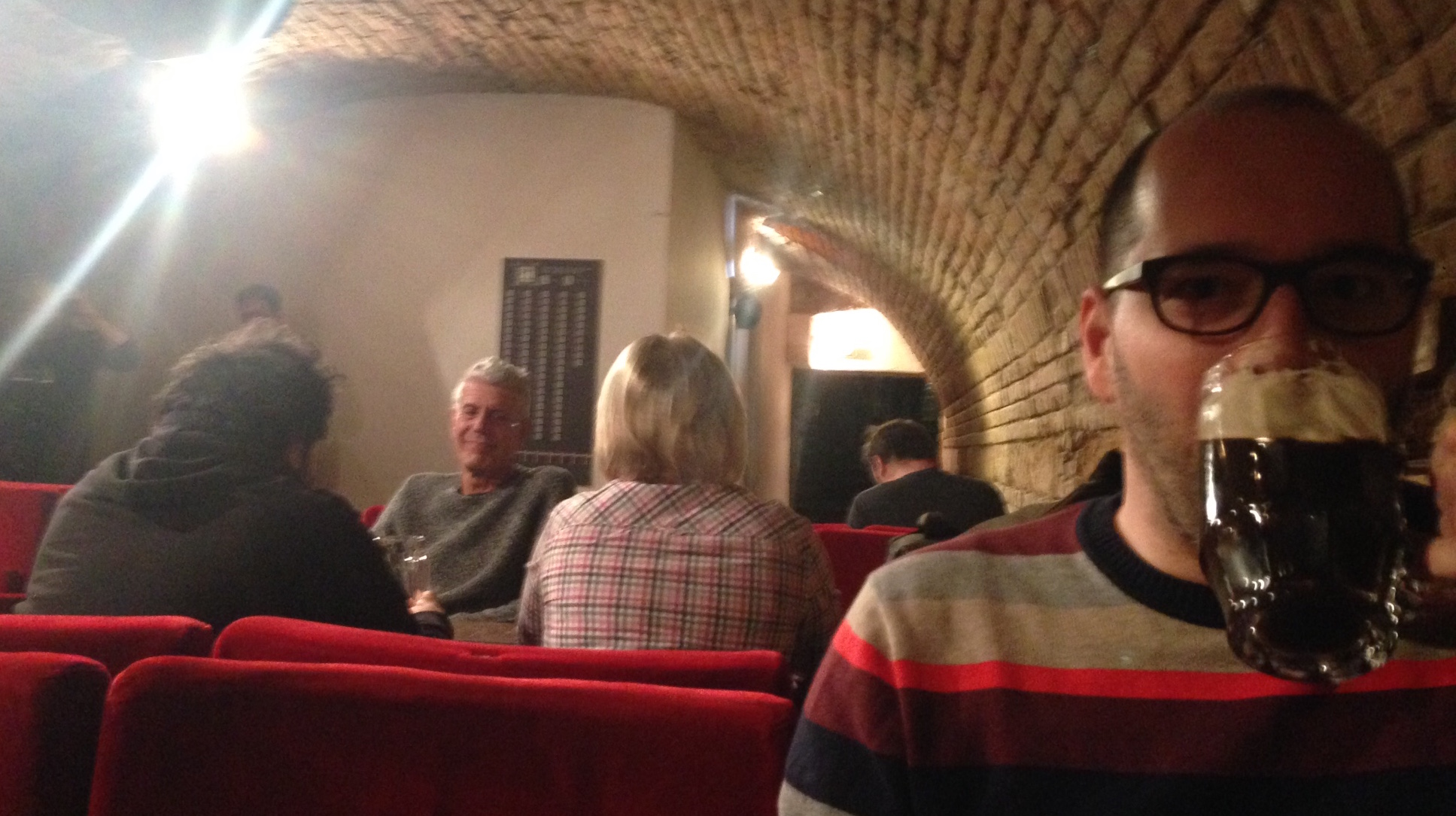 Hogyan söröztem Anthony Bourdainnel?