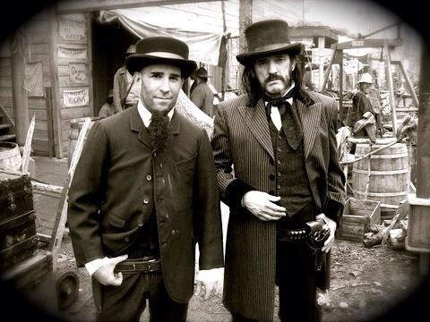 Illustration for article titled Akik miatt össze kell majd tolnia az asztalokat Lemmynek a másvilágon