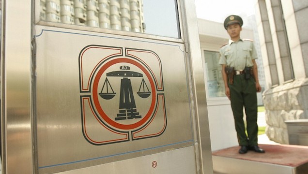 Válóperben tett gazdaggá egy nőt a kínai bíró, aztán feleségül vette