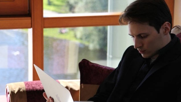 Az orosz Facebook alapítóját kirúgták, már el is hagyta az országot