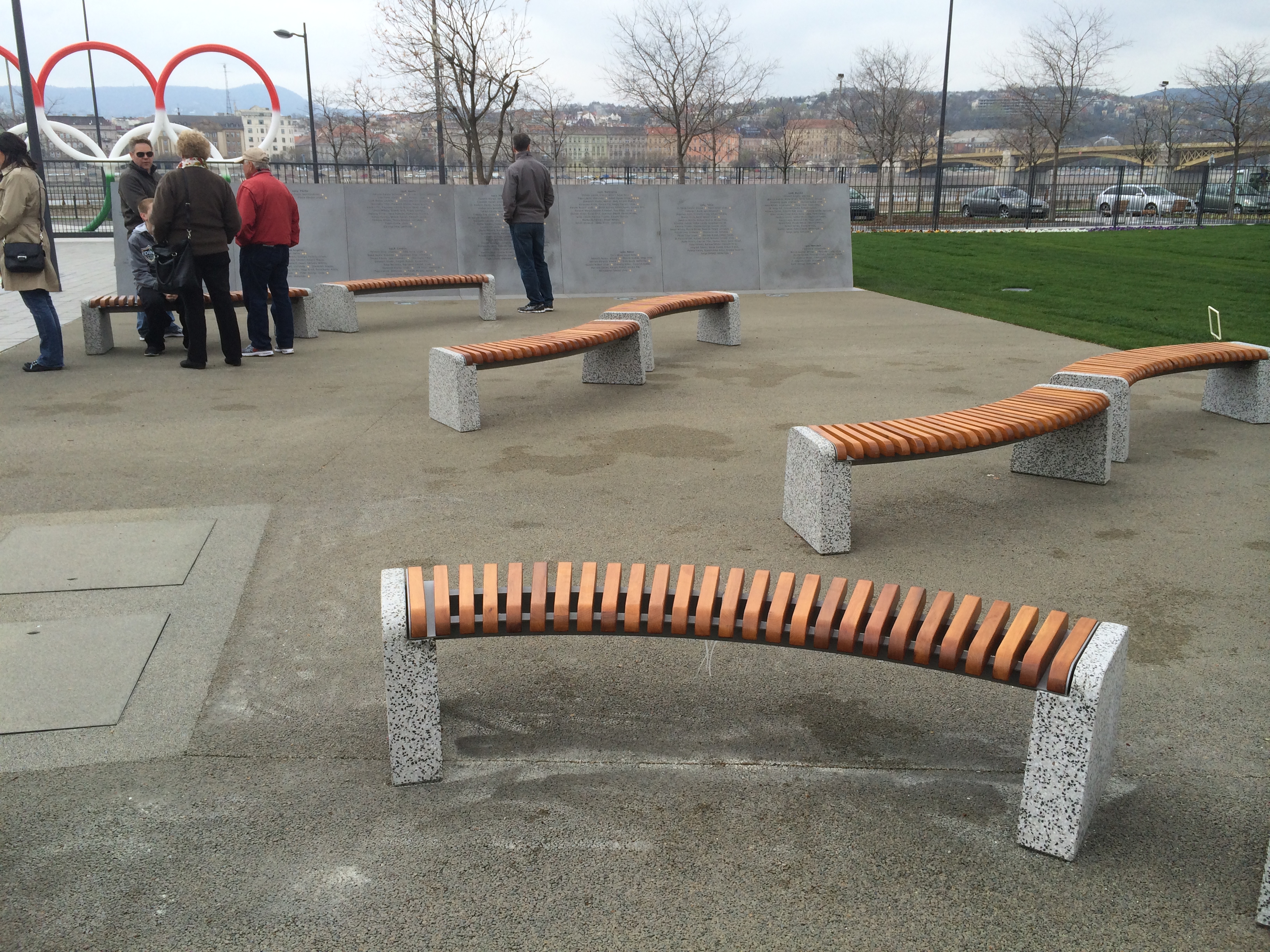 Illustration for article titled A Fidesz kutyája akarok lenni!