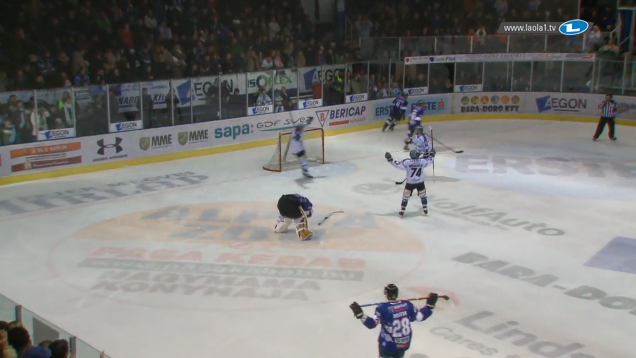 Világra szóló öngólt lőtt a Fehérvár kapusa