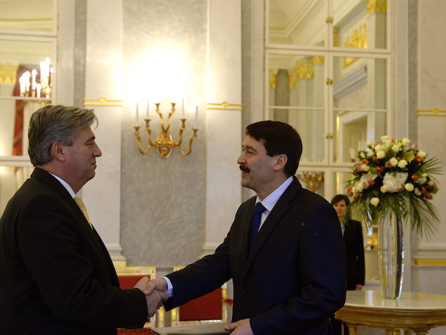 Mocsai Lajos révbe ért