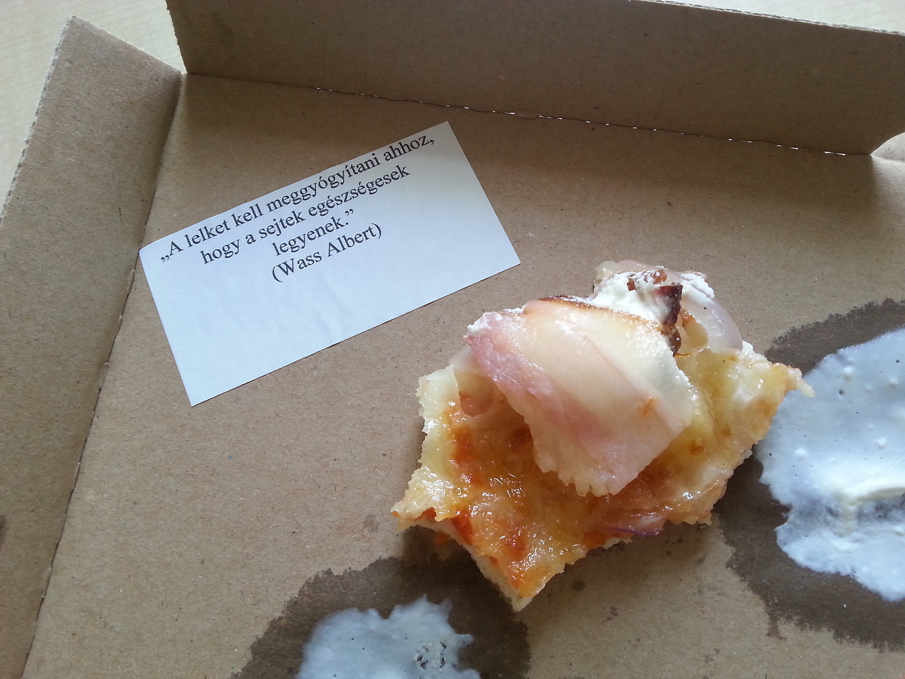 Wass Alberttel kíván jó étvágyat a Vespa Pizzeria