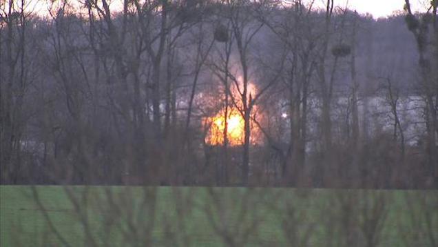 Lövöldözés és robbanások a dammartini nyomdánál