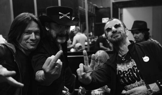 Illustration for article titled Akik miatt össze kell majd tolnia az asztalokat Lemmynek a másvilágon