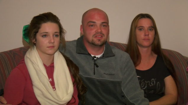 Egy kislány államokon át taxizott, hogy találkozzon egy fiúval