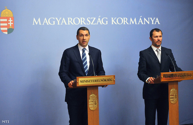 Lázár János segít megérteni a kormány döntéseit, Giró-Szász segítségével