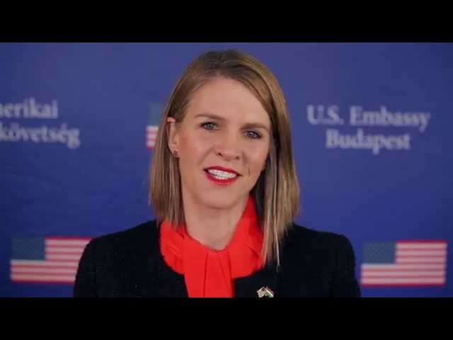 Orbán Viktort majmolja az amerikai nagykövet!