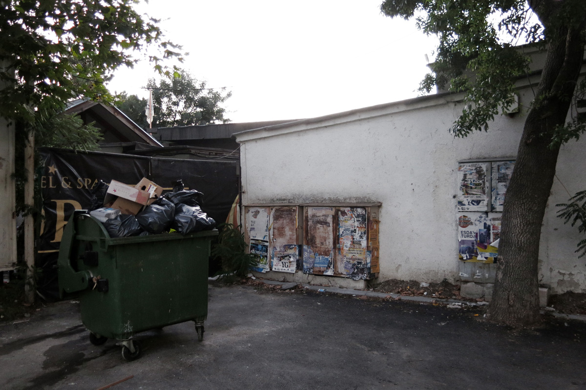 Illustration for article titled Siófok szorozva ezerrel – egy hét szenvedés a Naposparton