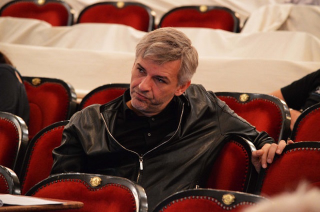 Mi is van most Alföldi Róberttel?